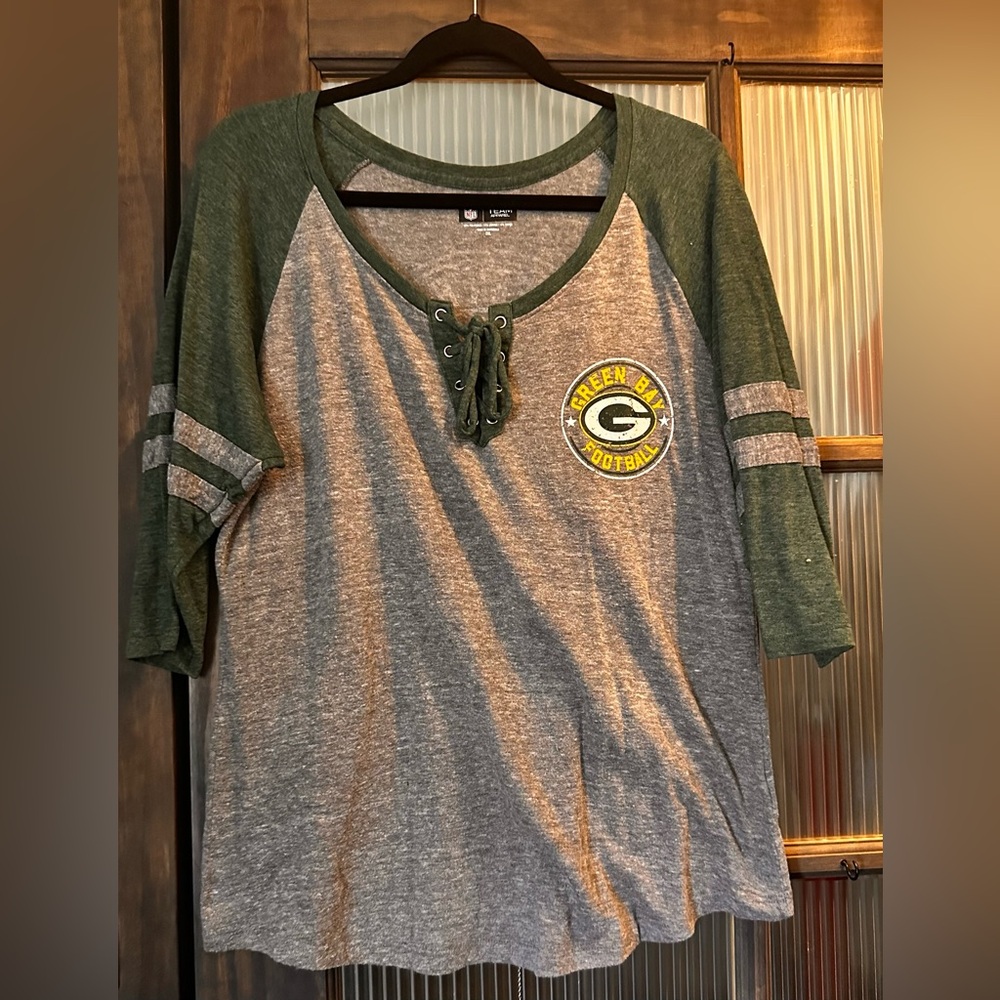 NFL Team Apparel Green Bay Packers Gray and Green Tee